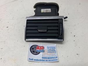 Gebruikte Luchtrooster Dashboard Audi A8 (D3) 3.7 V8 40V Quattro Prijs € 14,99 Margeregeling aangeboden door AP Auto's