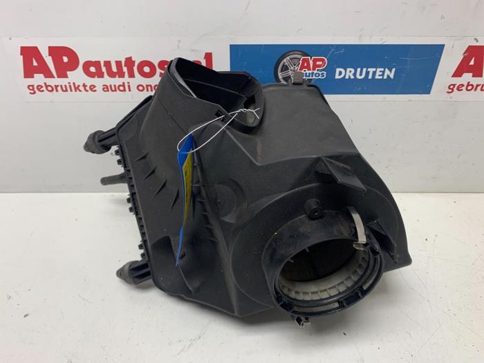 Gebruikte Luchtfilterhuis Audi A6 Avant (C6) 4.2 V8 40V Quattro Prijs € 74,99 Margeregeling aangeboden door AP Auto's