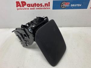 Gebruikte Armsteun Audi A4 (B8) 2.0 TFSI 16V Quattro Prijs € 29,99 Margeregeling aangeboden door AP Auto's