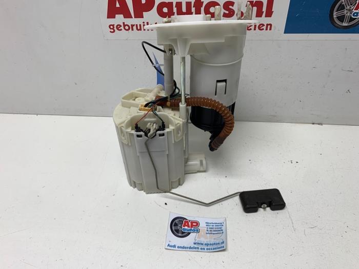Gebruikte Tank element Pomp Audi A4 Avant (B8) 2.0 TFSI 16V Prijs € 29,99 Margeregeling aangeboden door AP Auto's