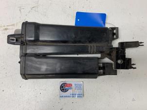 Gebruikte Koolstoffilter Audi A3 Sportback (8VA/8VF) 2.0 TFSI Ultra 16V Quattro Prijs € 19,99 Margeregeling aangeboden door AP Auto's