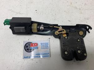 Gebruikte Slotmechaniek Achterklep Audi TT (8N3) 1.8 20V Turbo Quattro Prijs € 24,99 Margeregeling aangeboden door AP Auto's