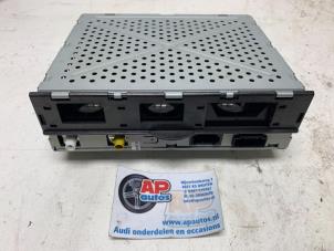 Gebruikte Radio module Audi A5 (8T3) 1.8 TFSI 16V Prijs € 99,99 Margeregeling aangeboden door AP Auto's
