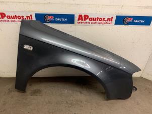 Gebruikte Scherm rechts-voor Audi A4 Avant (B7) 3.2 FSI V6 24V Quattro Prijs € 74,99 Margeregeling aangeboden door AP Auto's