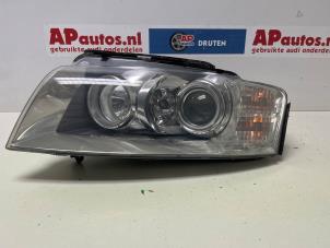 Gebruikte Koplamp links Audi A8 (D3) 3.7 V8 40V Quattro Prijs € 249,99 Margeregeling aangeboden door AP Auto's