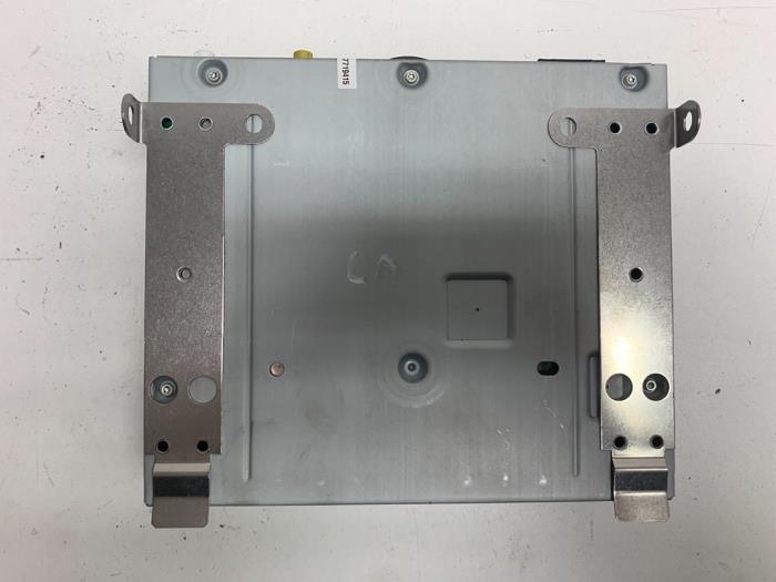 Radio module van een Audi A6 (C6) 2.0 T FSI 16V 2007