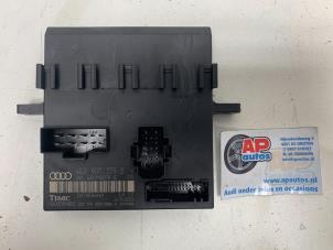 Gebruikte Module Bodycontrol Audi A8 (D3) 4.0 TDI V8 32V Quattro Prijs € 49,99 Margeregeling aangeboden door AP Auto's