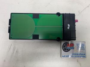 Gebruikte Draadloze oplader Audi A3 Sportback (8VA/8VF) 1.4 TFSI 16V e-tron Prijs € 24,99 Margeregeling aangeboden door AP Auto's