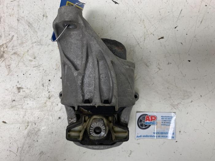Gebruikte Motorrubber Audi A4 Avant (B9) 2.0 TDI 16V Prijs € 34,99 Margeregeling aangeboden door AP Auto's