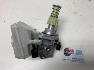 Gebruikte Hoofdremcilinder Audi A4 Avant (B9) 2.0 TDI 16V Prijs € 49,99 Margeregeling aangeboden door AP Auto's