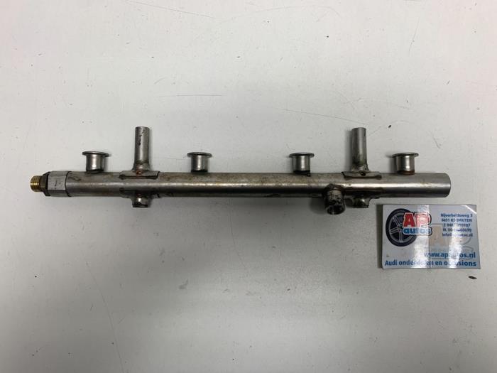 Gebruikte Injector brug Audi A3 Sportback (8VA/8VF) 1.8 TFSI 16V Quattro Prijs € 19,99 Margeregeling aangeboden door AP Auto's