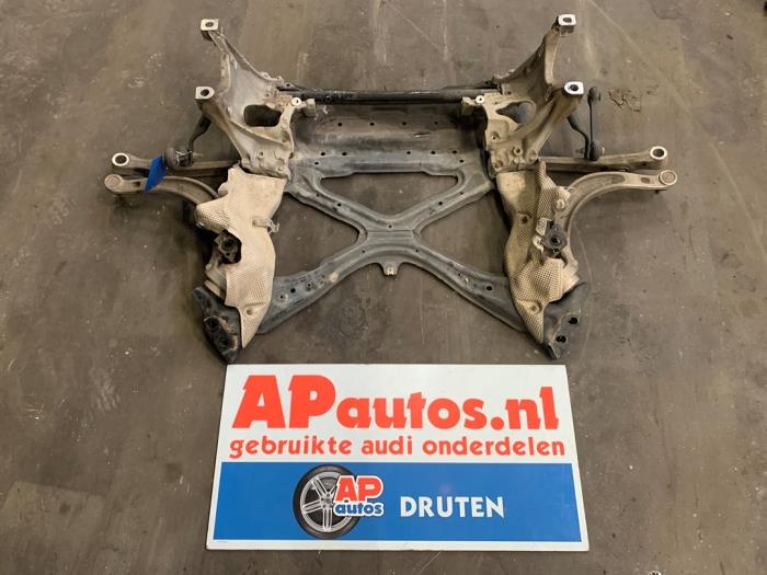 Gebruikte Subframe Audi A4 Avant (B9) 2.0 TDI 16V Prijs € 349,99 Margeregeling aangeboden door AP Auto's