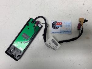 Gebruikte Telefoon Module Audi A4 Avant (B8) 2.0 TFSI 16V Prijs € 39,99 Margeregeling aangeboden door AP Auto's