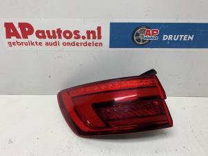Gebruikte Achterlicht links Audi A4 Avant (B9) 2.0 TDI Ultra 16V Prijs € 189,99 Margeregeling aangeboden door AP Auto's