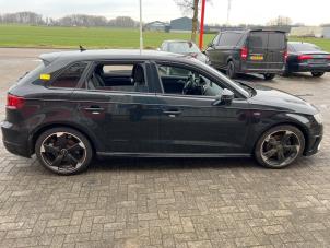 Gebruikte Deur 4Deurs rechts-voor Audi A3 Sportback (8VA/8VF) 1.4 TFSI ACT Ultra 16V Prijs € 699,99 Margeregeling aangeboden door AP Auto's
