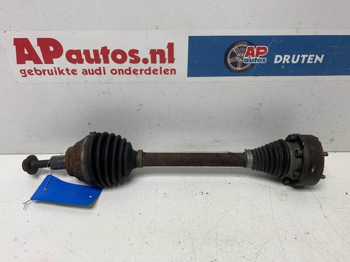 Gebruikte Aandrijfas links-voor Audi A3 (8V1/8VK) 1.4 TFSI 16V Prijs € 34,99 Margeregeling aangeboden door AP Auto's