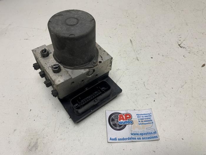 Gebruikte ABS Pomp Audi A4 Avant (B8) 1.8 TFSI 16V Prijs € 99,99 Margeregeling aangeboden door AP Auto's