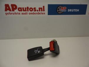 Gebruikte Veiligheidsgordel midden-achter Audi A3 (8L1) 1.6 Prijs € 35,00 Margeregeling aangeboden door AP Autos