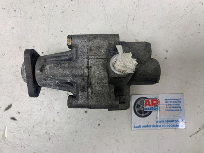 Gebruikte Pomp Servo Audi A8 (D2) 3.7 32V Prijs € 59,99 Margeregeling aangeboden door AP Auto's