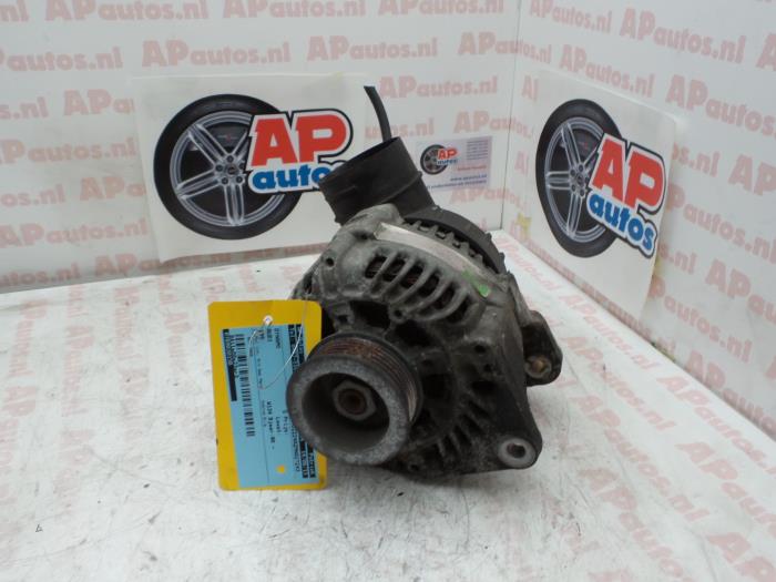 Gebruikte Dynamo Audi 100 (C4) 2.8 E Prijs € 49,99 Margeregeling aangeboden door AP Auto's
