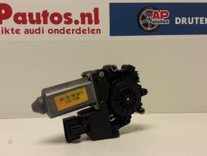 Gebruikte Portierruitmotor Audi S8 (D2) 4.2 V8 32V Prijs € 19,99 Margeregeling aangeboden door AP Autos