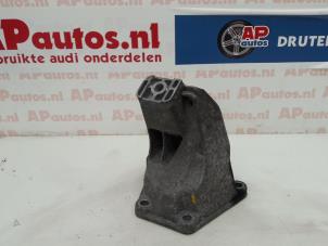 Gebruikte Motorrubber Audi A8 (D2) 2.8 V6 Quattro Prijs € 19,99 Margeregeling aangeboden door AP Autos