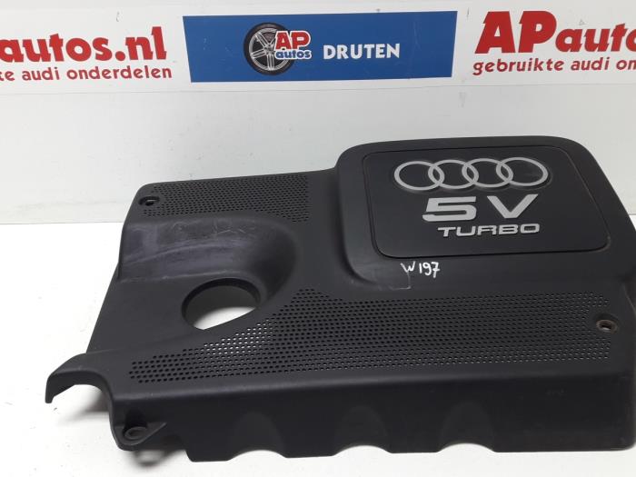 Motor Beschermplaat van een Audi TT (8N3) 1.8 20V Turbo Quattro 2000