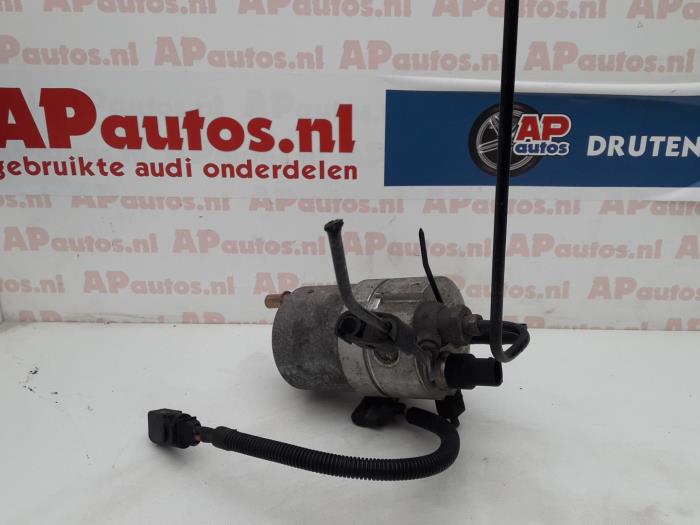 Gebruikte ABS Pomp Audi A8 (D2) 4.2 V8 40V Quattro Prijs € 49,99 Margeregeling aangeboden door AP Auto's
