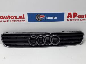 Gebruikte Grille Audi A4 Avant (B5) 1.6 Prijs € 35,00 Margeregeling aangeboden door AP Autos