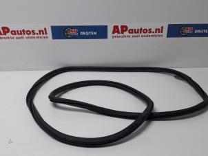 Gebruikte Portierrubber 4Deurs rechts-achter Audi Q7 (4LB) 4.2 FSI V8 32V Prijs € 24,99 Margeregeling aangeboden door AP Auto's