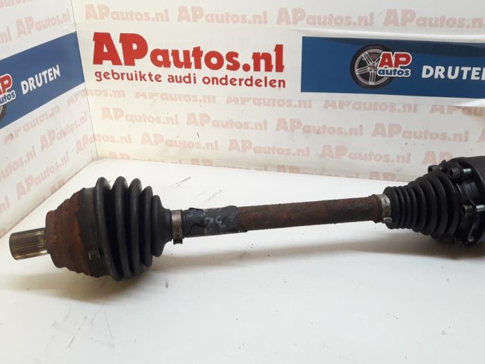 Gebruikte Aandrijfas links-voor Audi A3 (8P1) 2.0 16V FSI Prijs € 24,99 Margeregeling aangeboden door AP Auto's