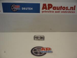 Gebruikte Knipperlicht Scherm links-voor Audi A4 Avant (B6) 2.5 TDI 155 24V Prijs € 19,99 Margeregeling aangeboden door AP Autos