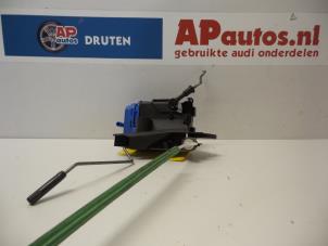 Gebruikte Portierslot Mechaniek 4Deurs links-achter Audi A3 (8L1) 1.6 Prijs € 45,00 Margeregeling aangeboden door AP Autos