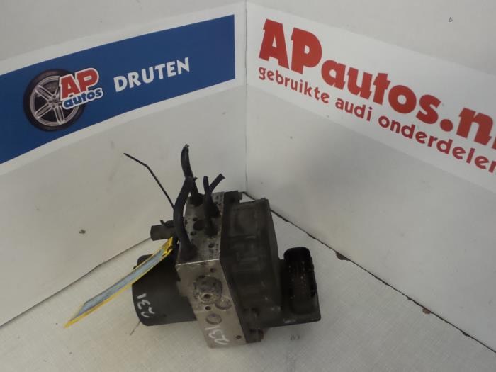 Gebruikte ABS Pomp Audi A4 (B6) 2.0 FSI 16V Prijs € 49,99 Margeregeling aangeboden door AP Auto's