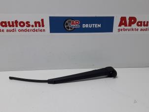 Gebruikte Ruitenwisserarm achter Audi A6 Avant (C5) 1.9 TDI 130 Prijs € 15,00 Margeregeling aangeboden door AP Autos