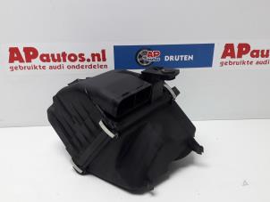 Gebruikte Luchtfilterhuis Audi A6 Avant (C5) 2.5 TDI V6 24V Prijs € 20,00 Margeregeling aangeboden door AP Autos