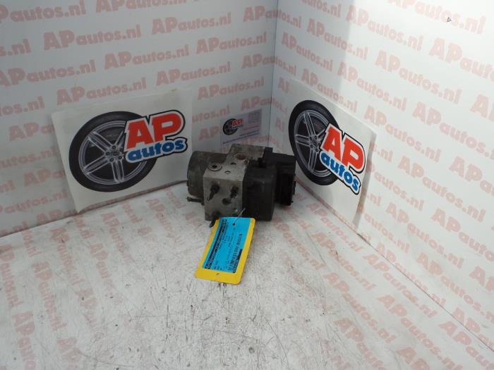 Gebruikte ABS Pomp Audi A4 Avant (B5) 2.4 30V Prijs € 24,99 Margeregeling aangeboden door AP Auto's
