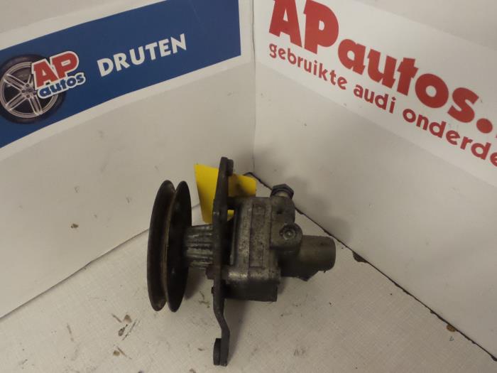 Gebruikte Servopomp Audi A4 (B6) 2.0 FSI 16V Prijs € 39,99 Margeregeling aangeboden door AP Auto's