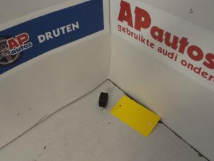 Gebruikte Elektrisch Raam Schakelaar Audi A4 Prijs € 19,99 Margeregeling aangeboden door AP Autos