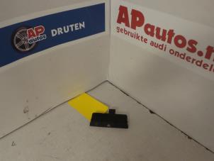 Gebruikte Alarmlicht Schakelaar Audi Q7 (4LB) 4.2 FSI V8 32V Prijs € 9,99 Margeregeling aangeboden door AP Autos