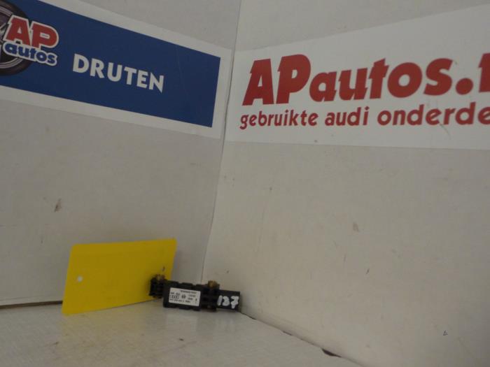 Gebruikte Airbag Sensor Audi A4 Avant (B6) 1.9 TDI PDE 130 Prijs € 10,00 Margeregeling aangeboden door AP Auto's