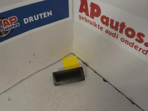 Gebruikte Achterklep Handgreep Audi A4 (B7) Prijs € 19,99 Margeregeling aangeboden door AP Autos