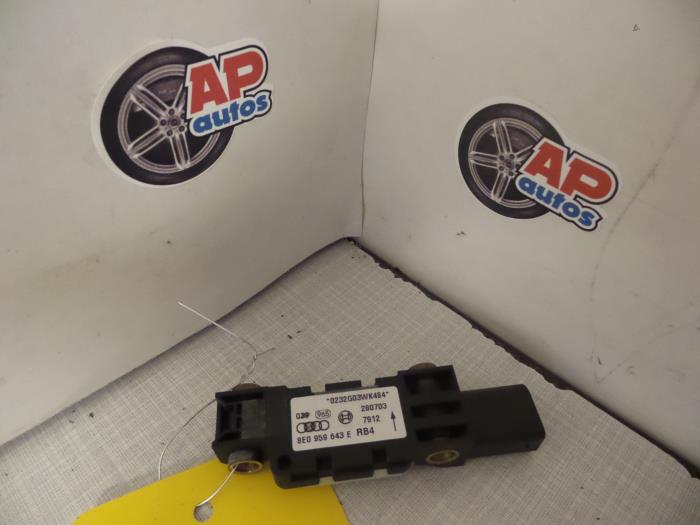 Gebruikte Airbag Sensor Audi A4 Avant (B6) 2.5 TDI 24V Prijs € 10,00 Margeregeling aangeboden door AP Auto's
