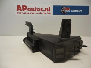 Gebruikte Koolstoffilter Audi A4 Avant (B6) 2.4 V6 30V Prijs € 20,00 Margeregeling aangeboden door AP Autos