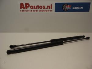 Gebruikte Set Gasdempers Achterklep Audi A3 (8P1) 2.0 16V FSI Prijs € 20,00 Margeregeling aangeboden door AP Autos