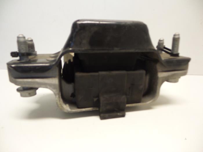 Motorsteun van een Audi A3 (8P1) 2.0 16V FSI 2006