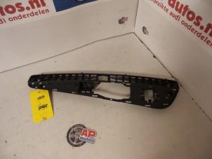 Gebruikte Luchtrooster Dashboard Audi A3 Limousine (8VS/8VM) 1.4 TFSI 16V Prijs € 14,99 Margeregeling aangeboden door AP Auto's