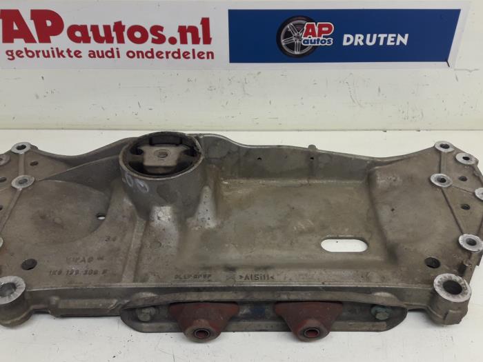 Gebruikte Subframe Audi A3 Sportback Quattro (8PA) 3.2 V6 24V Prijs € 29,99 Margeregeling aangeboden door AP Auto's
