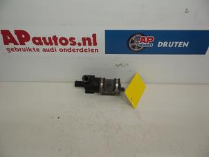 Gebruikte Koelvloeistof pomp Audi TT (8N3) 1.8 20V Turbo Quattro Prijs € 24,99 Margeregeling aangeboden door AP Autos
