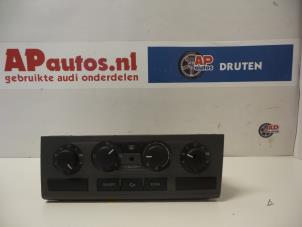 Gebruikte Climatronic Paneel Audi A6 Quattro (C6) 3.0 TDI V6 24V Prijs € 50,00 Margeregeling aangeboden door AP Autos